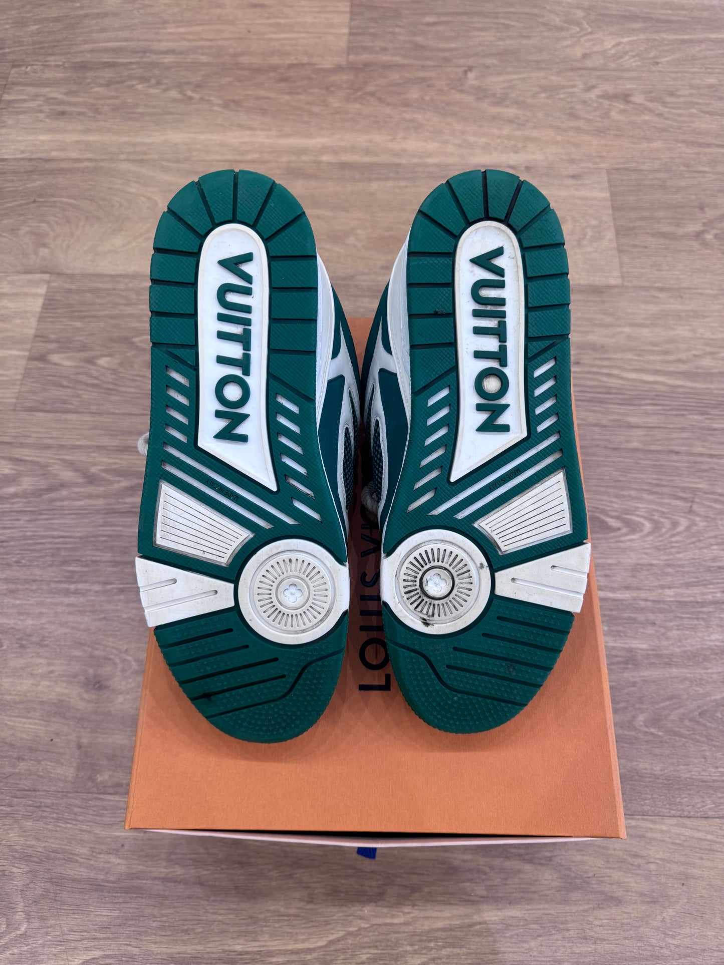 Louis Vuitton Skate Green 9UK