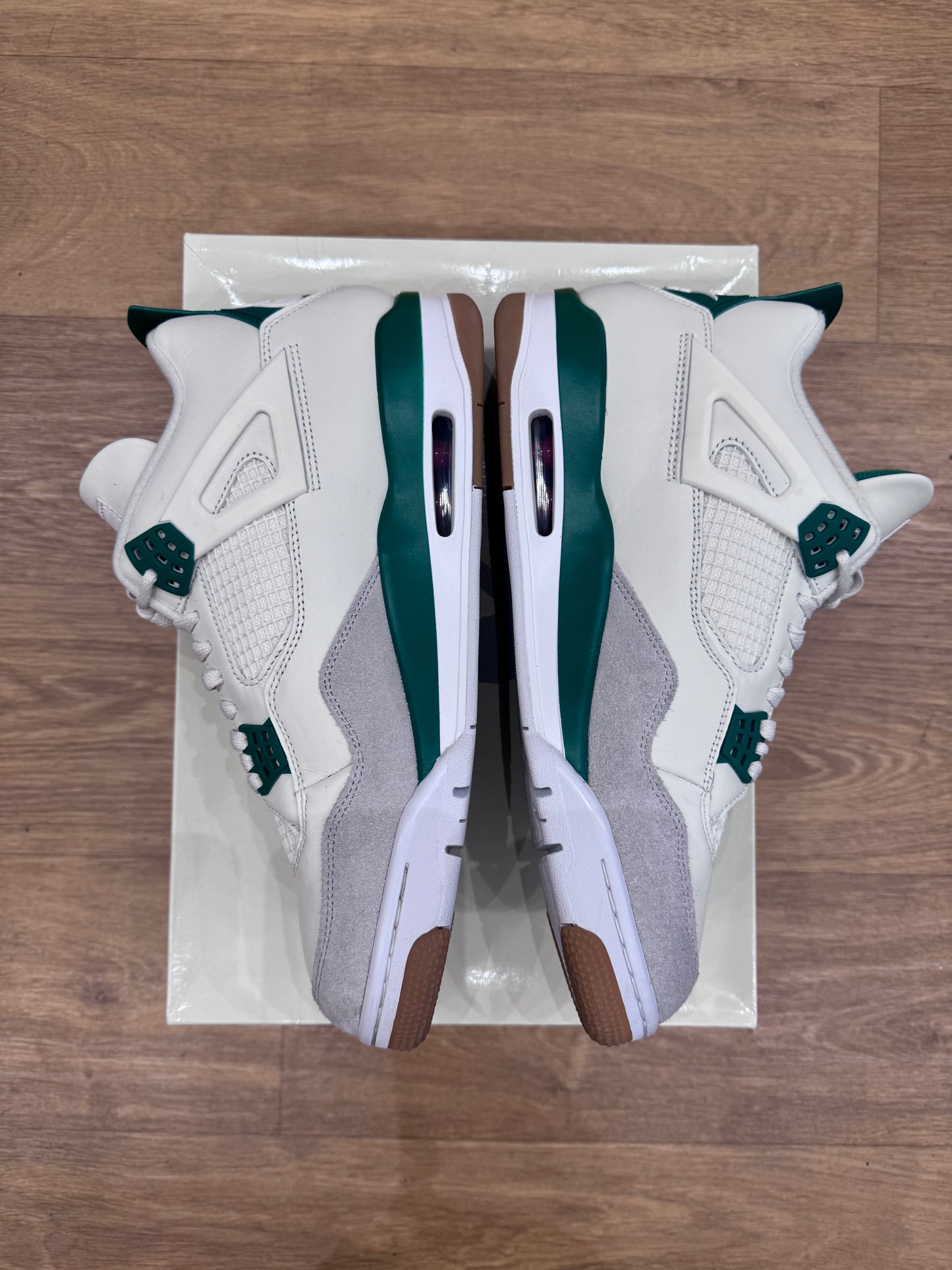 Jordan 4 SB Pine Green