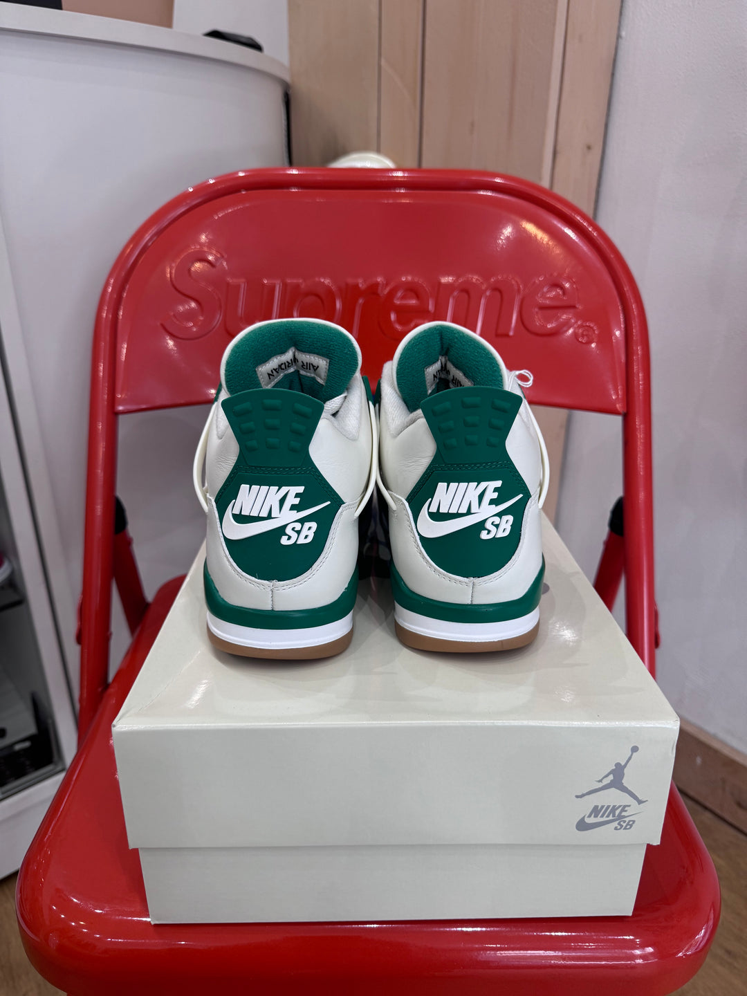 Air Jordan 4 sb pine Green