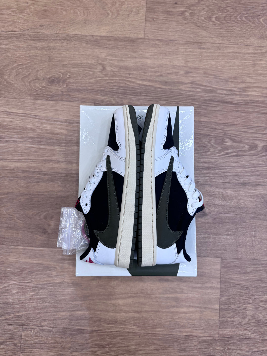 Jordan 1 low Travis olive