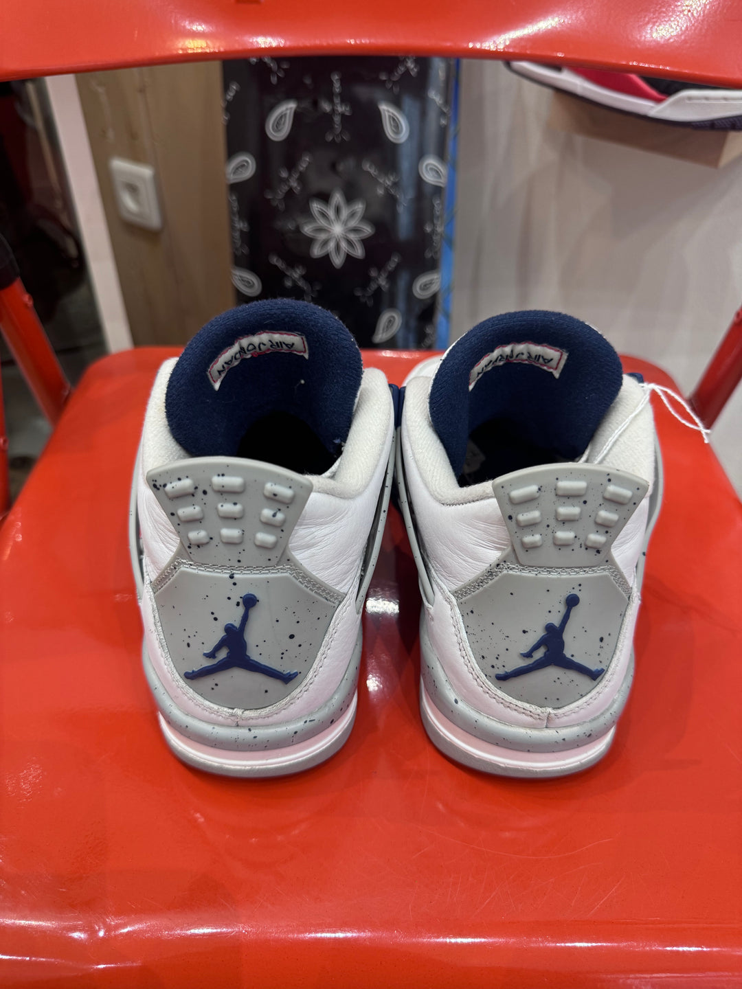 Jordan 4 navy (no box)