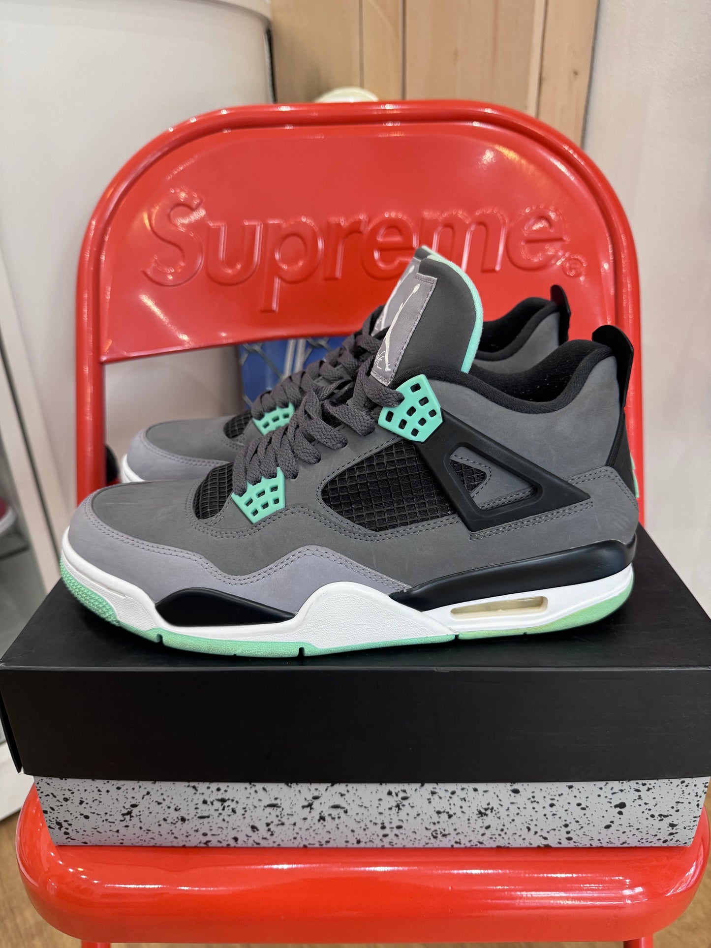 Air Jordan 4 Green glow