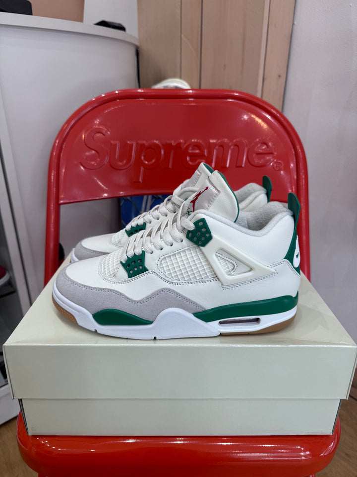 Air Jordan 4 sb pine Green