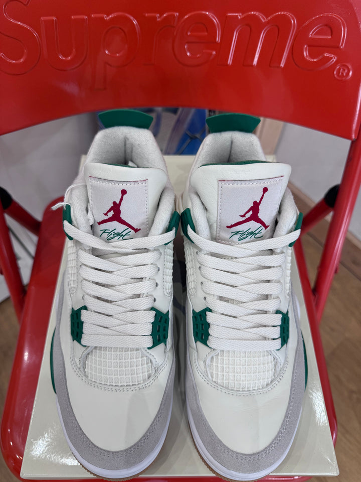 Air Jordan 4 sb pine Green