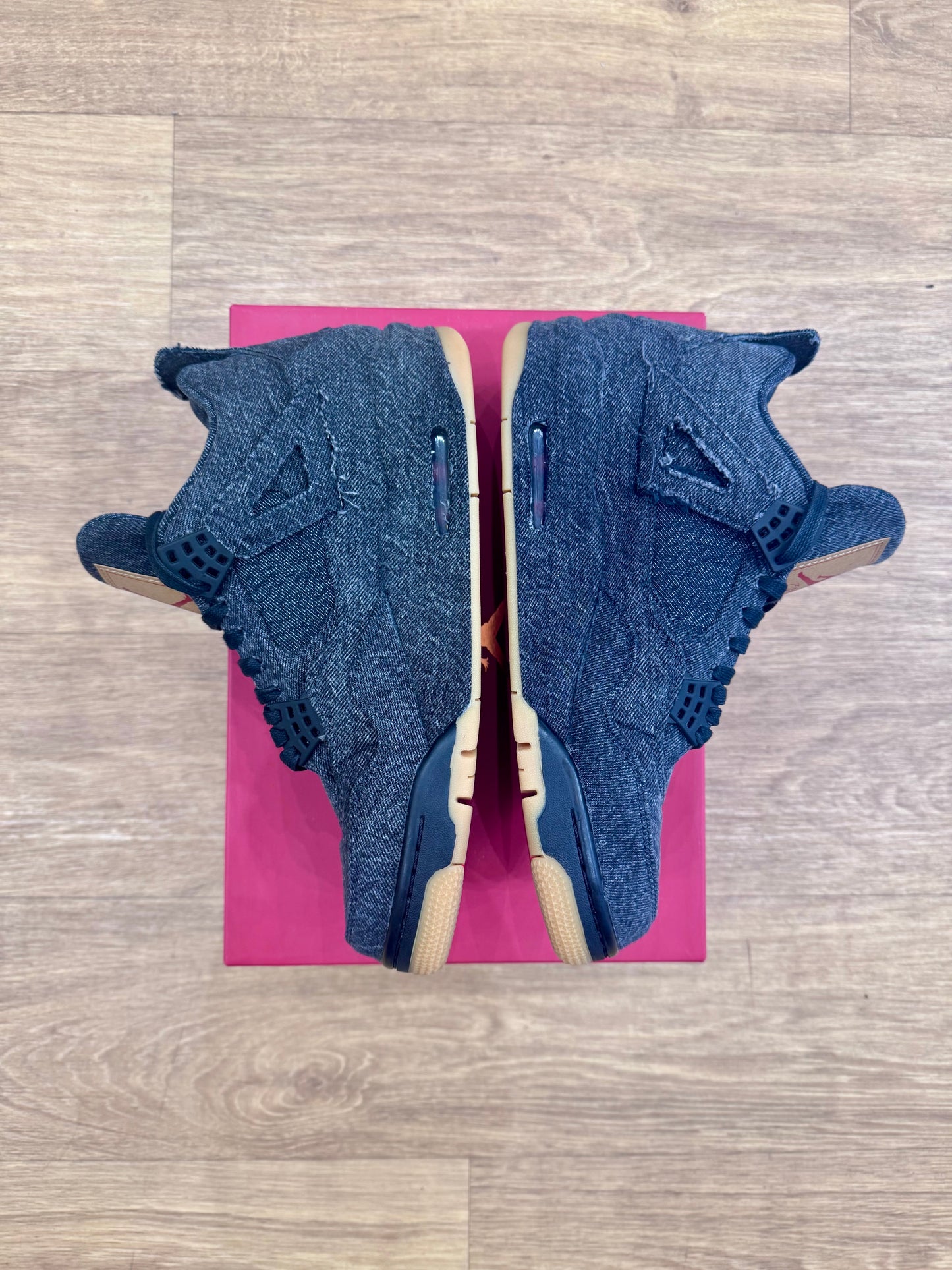 Air Jordan 4 Levi’s Black