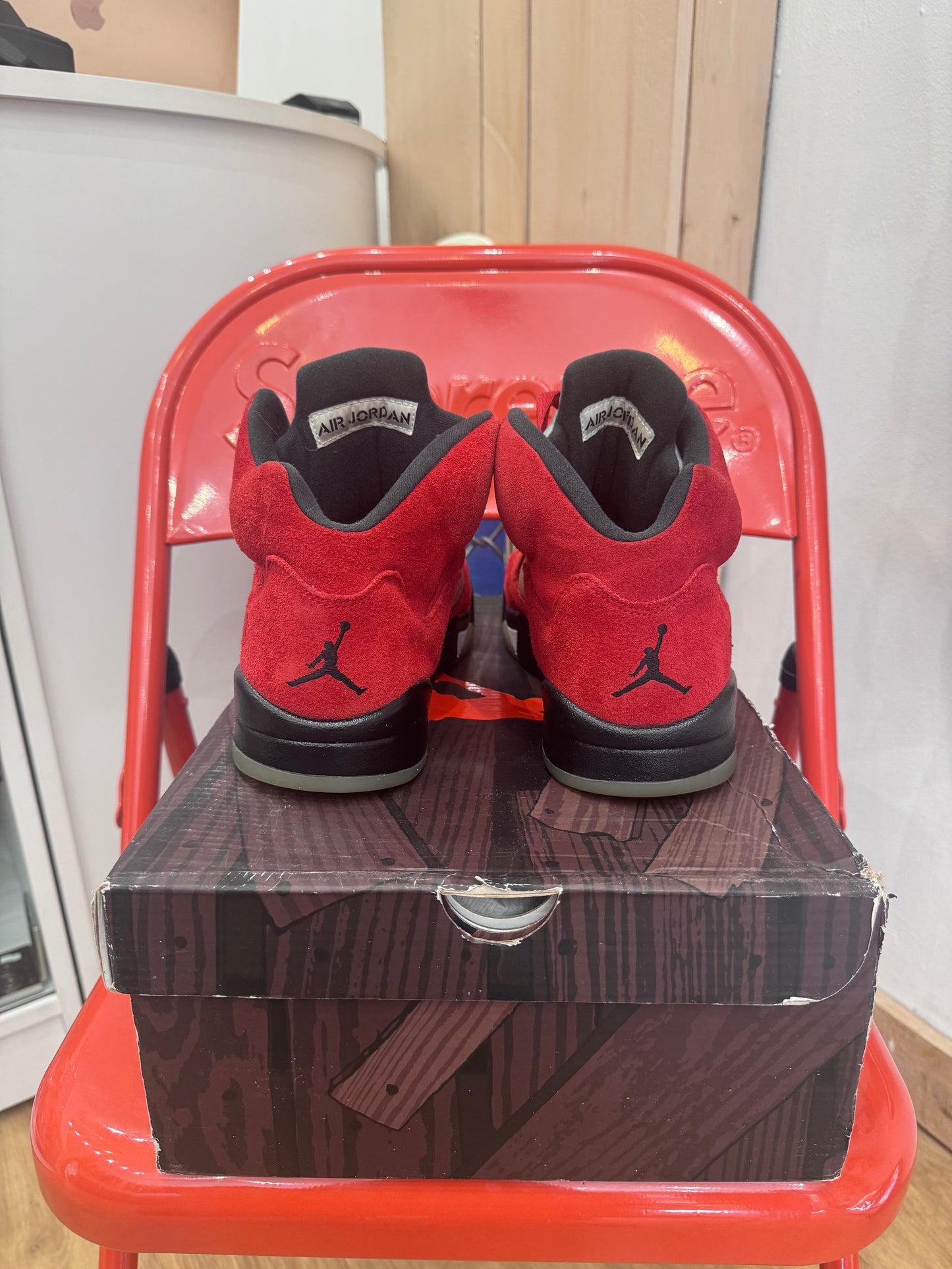 Air Jordan 5 raging bull