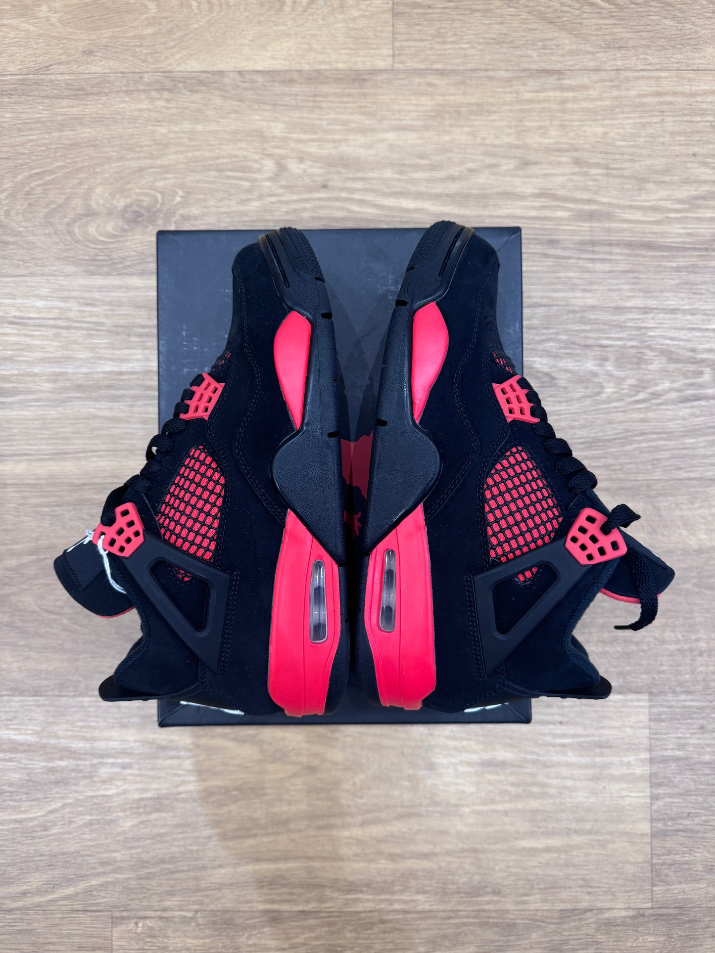 Air Jordan 4 red thunder