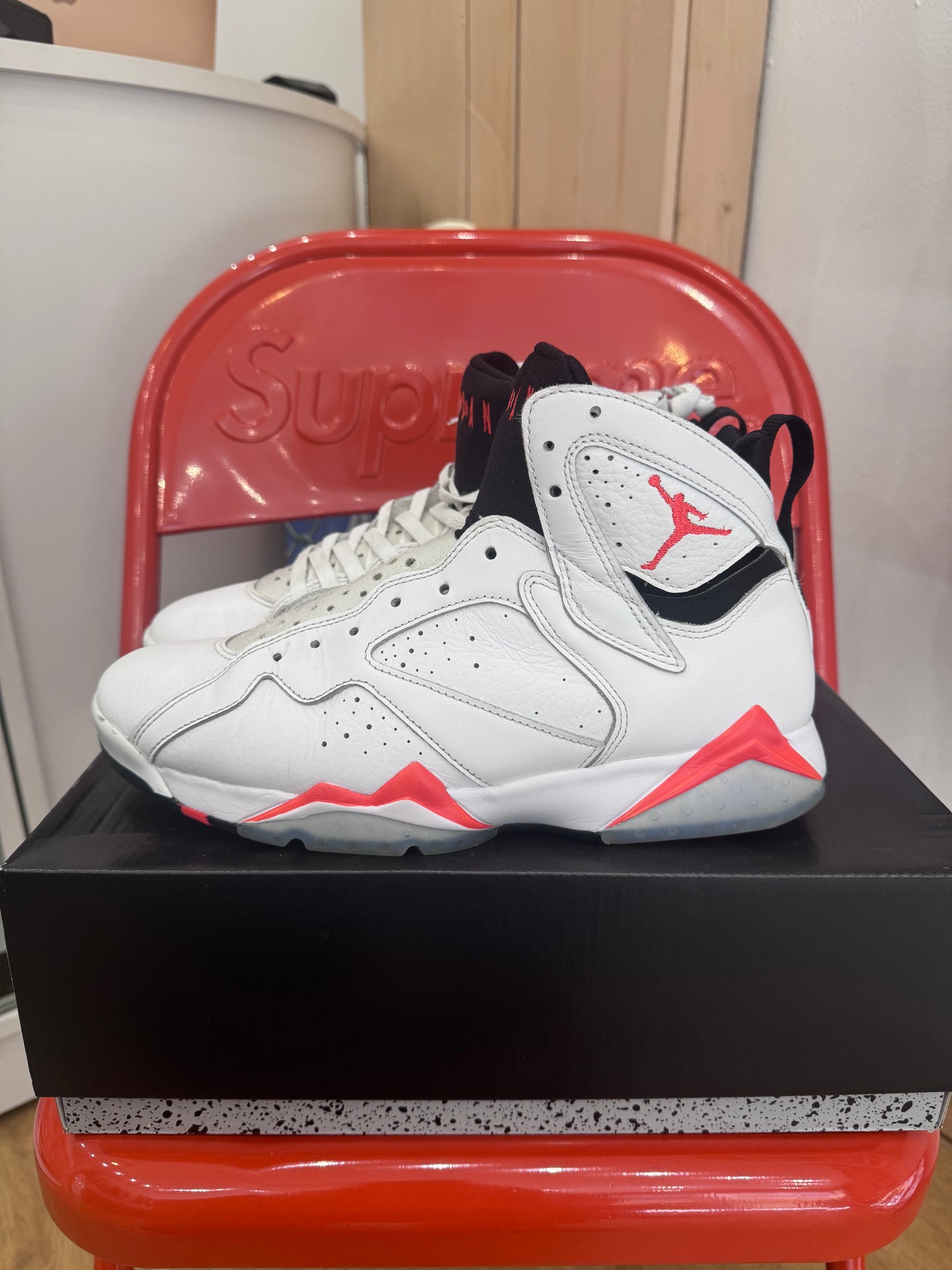 Air Jordan 7 White crimson