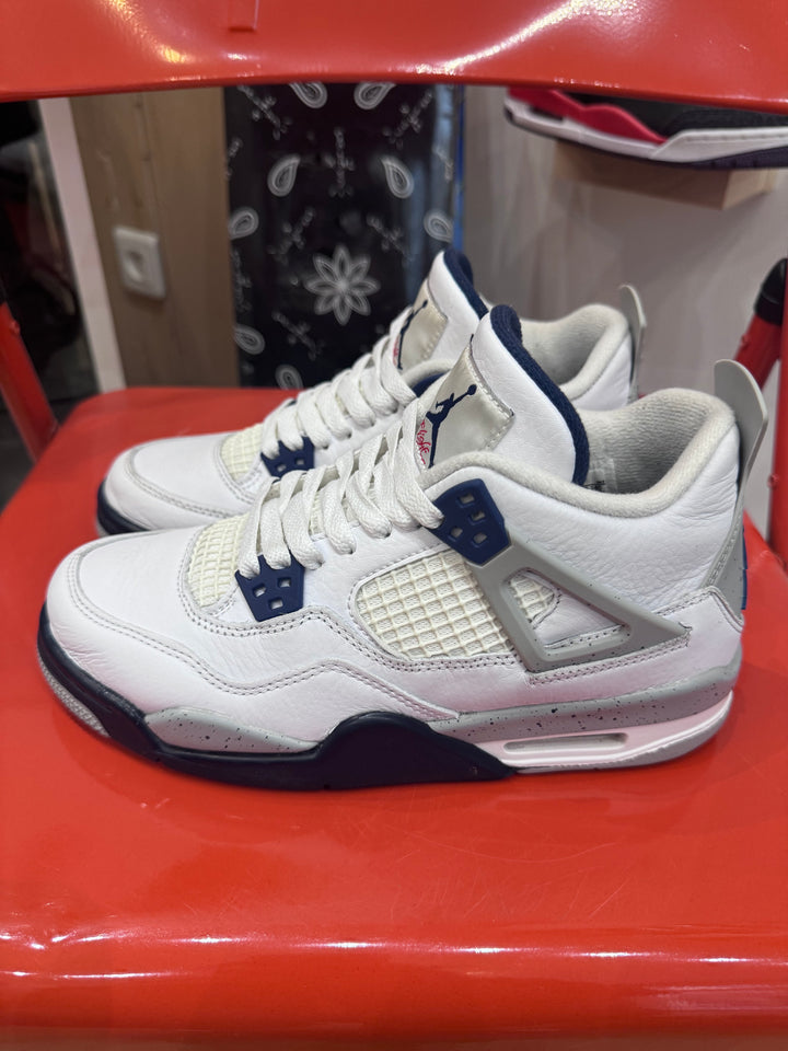 Jordan 4 navy (no box)