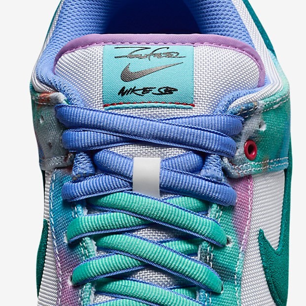 Nike SB Dunk Low Futura Laboratories Bleached Aqua - SNK TRADE